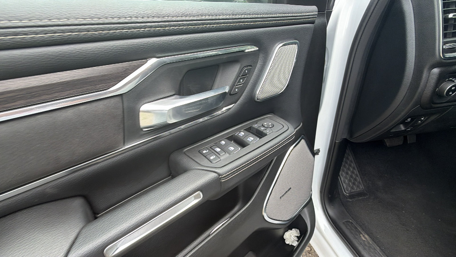 Used 2025 RAM 1500 Laramie w/ Night Edition AWD/4WD image 12