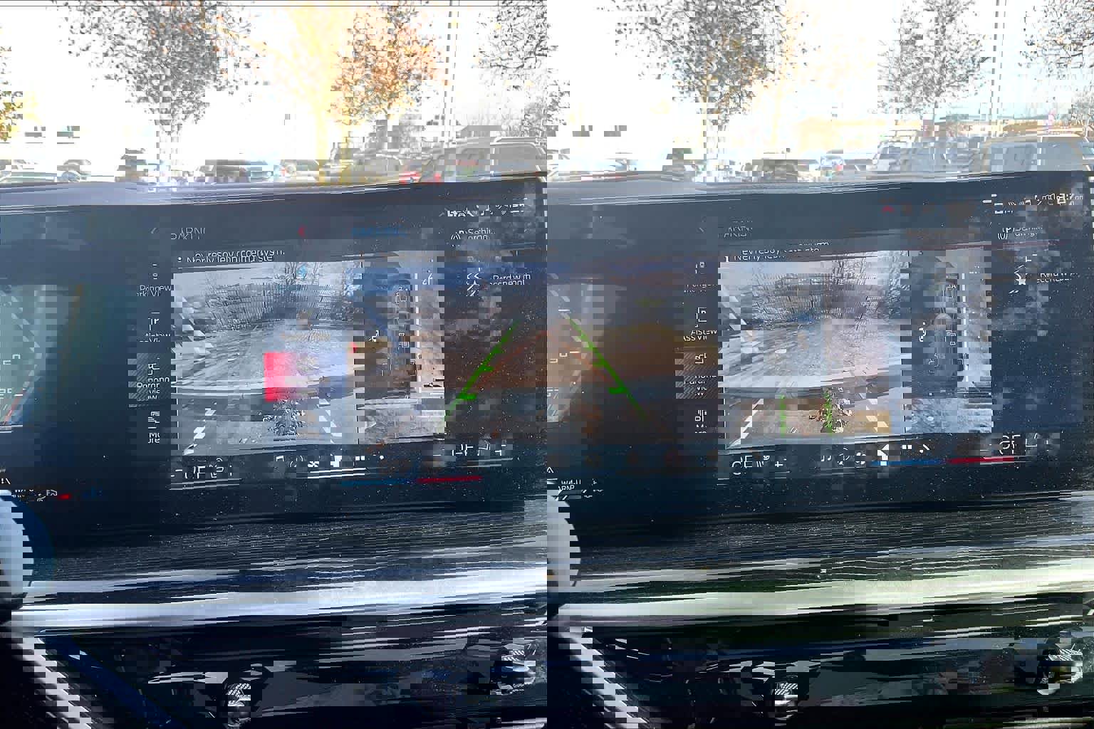 Used 2025 BMW X7 M60i image 23