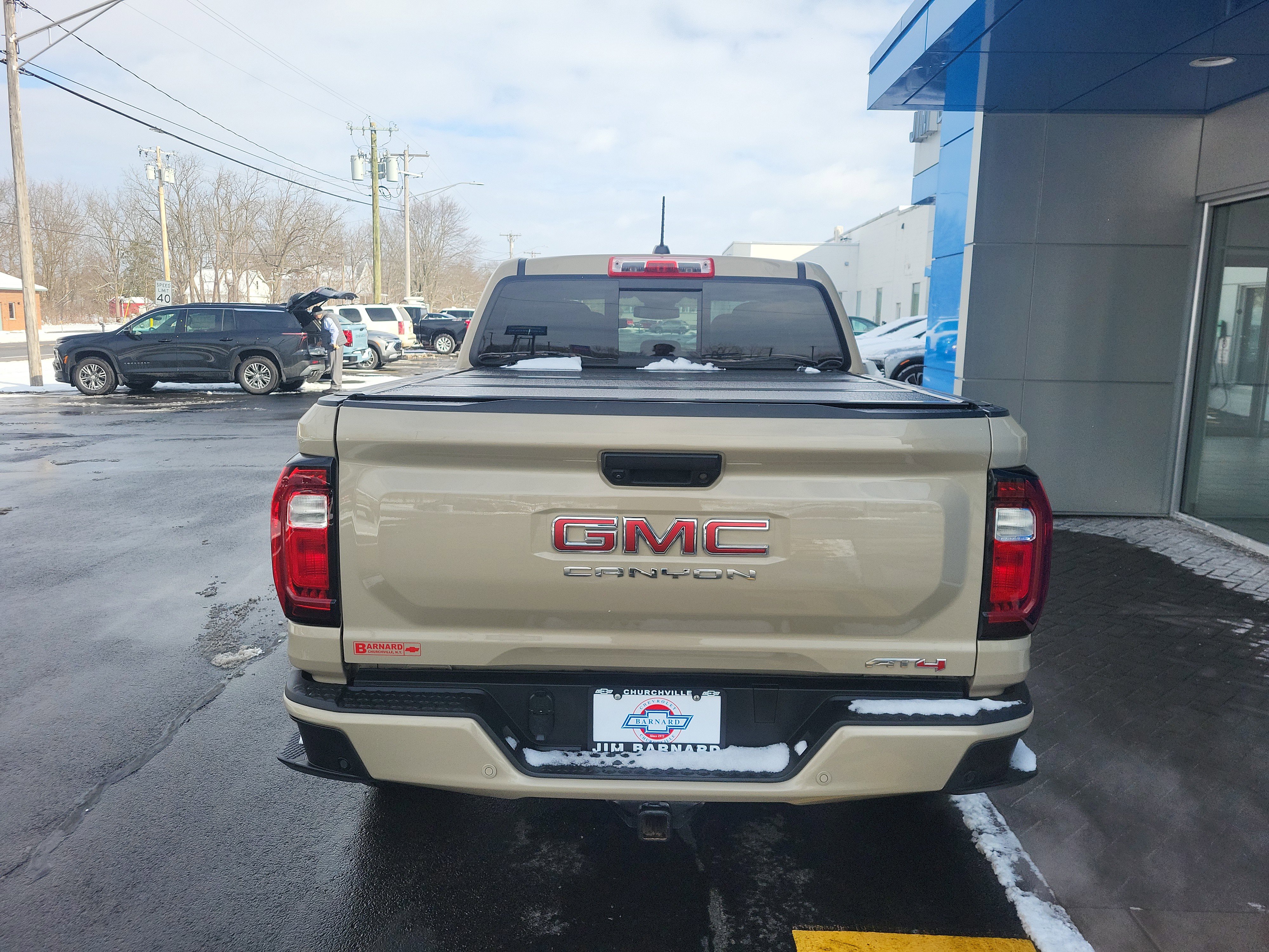 Used 2023 GMC Canyon AT4 w/ AT4 Premium Package image 9