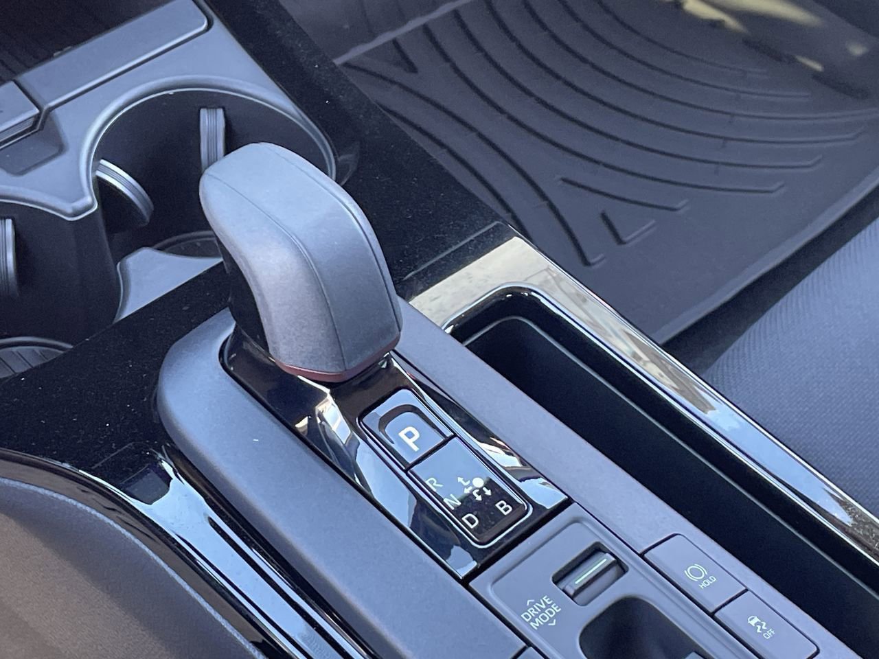 New 2026 Toyota Prius Plug-In Hybrid FWD image 13