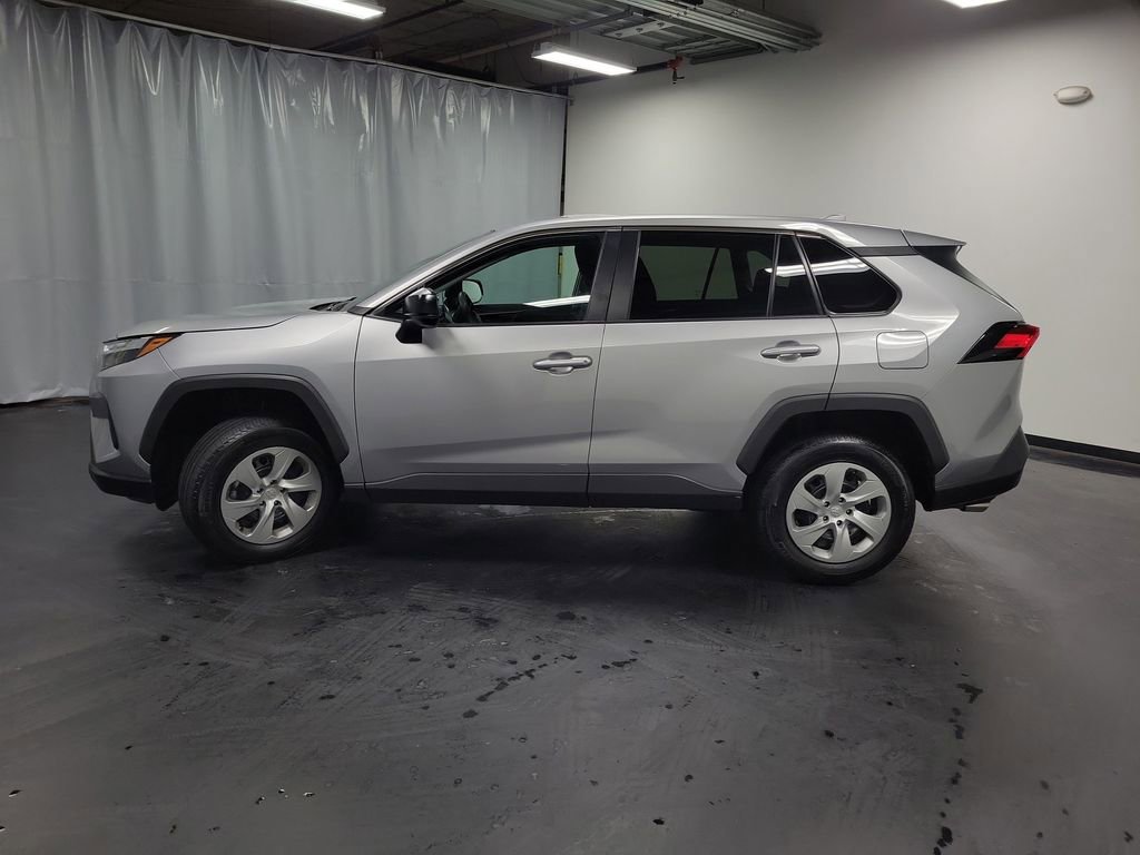 Used 2023 Toyota RAV4 LE image 5