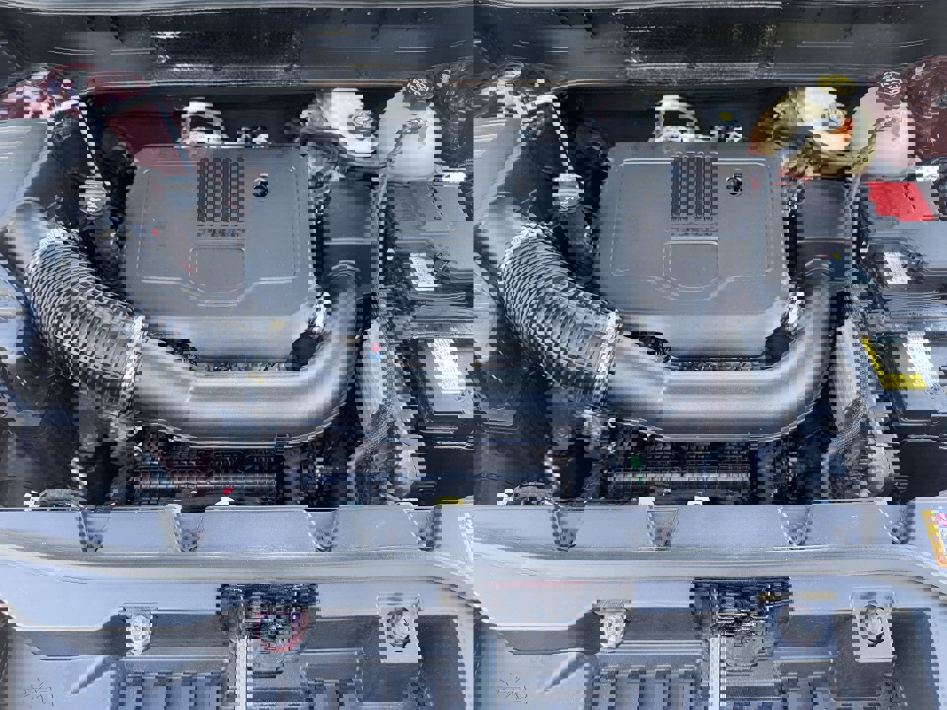 Used 2023 GMC Acadia SLE image 10