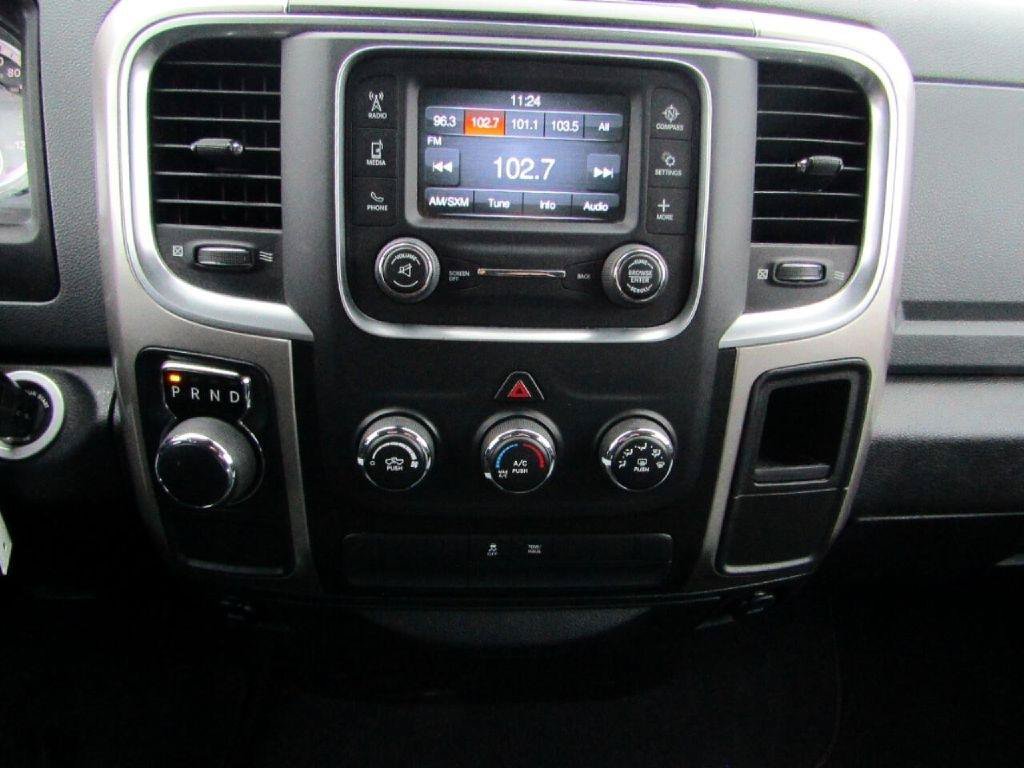 Used 2018 RAM 1500 Classic SLT RWD image 18