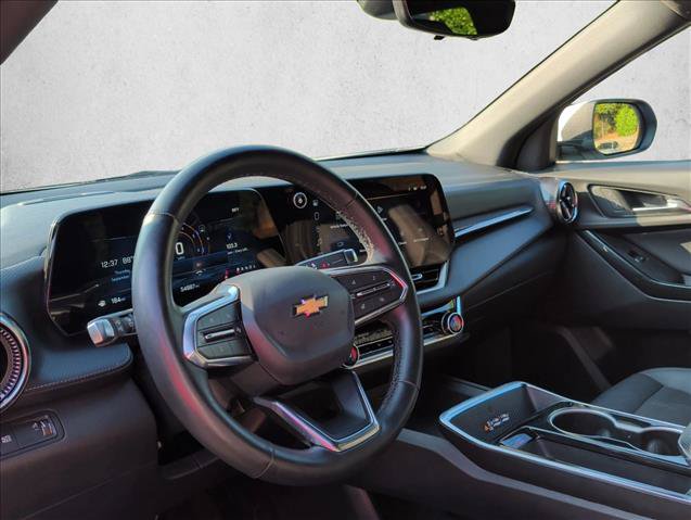 Used 2025 Chevrolet Equinox LT w/ Convenience Package II FWD image 9