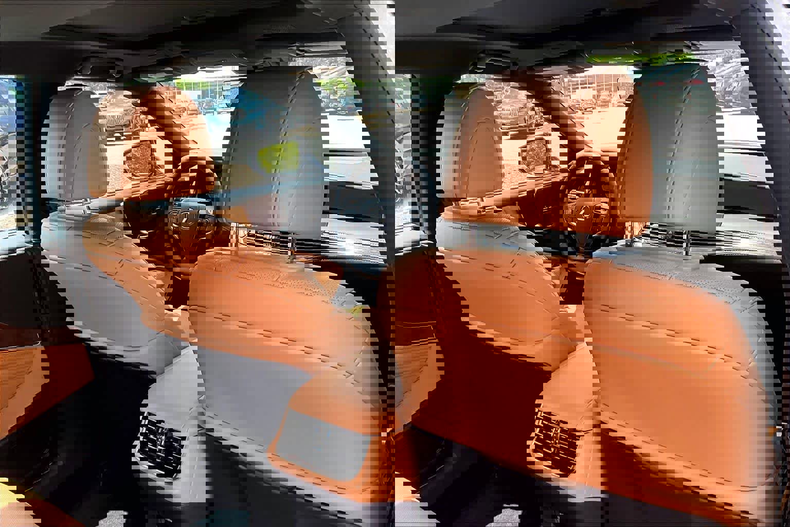 Used 2024 Lexus LS 500 RWD image 20