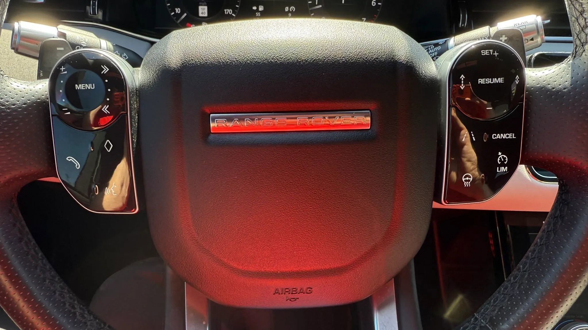 Used 2020 Land Rover Range Rover Evoque R-Dynamic SE image 20