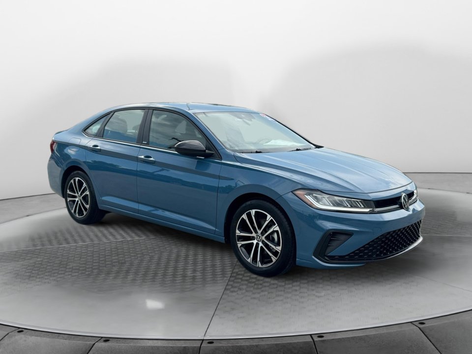 Used 2026 Volkswagen Jetta Sport FWD image 1