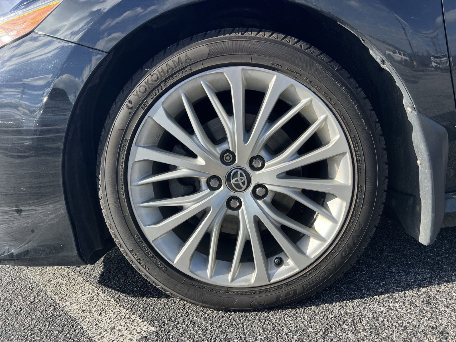 Used 2020 Toyota Camry XLE image 12