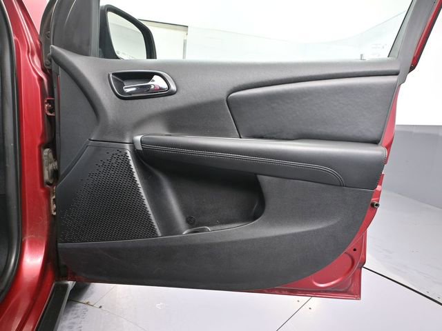 Used 2011 Dodge Journey Mainstreet w/ Safe & Sound Group image 45