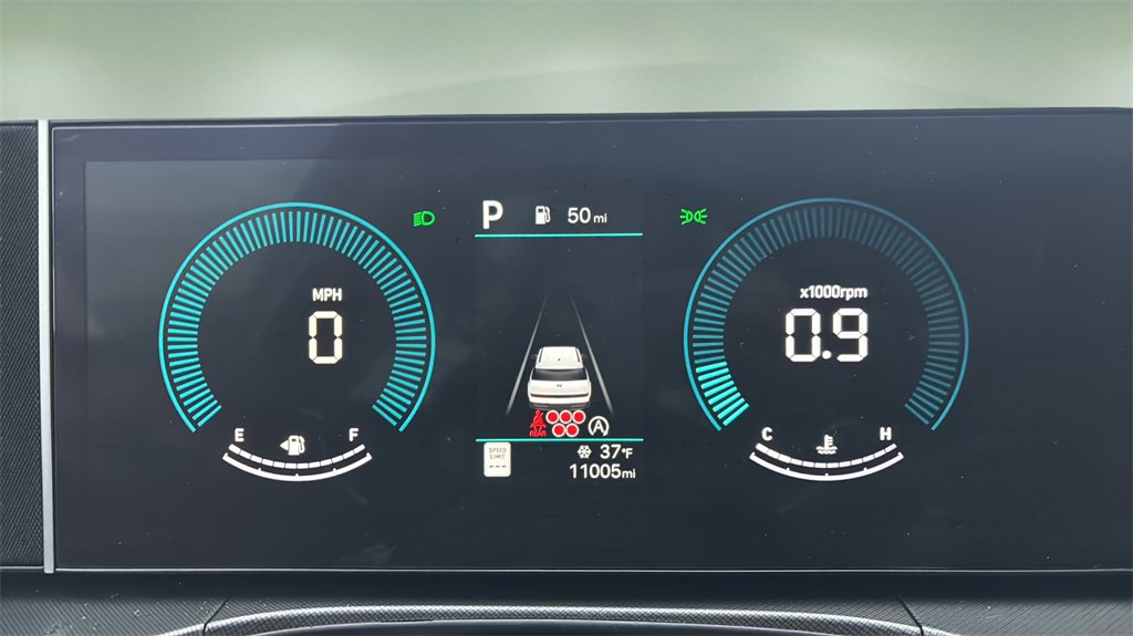 Used 2025 Hyundai Santa Fe SE image 17