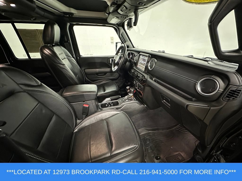 Used 2022 Jeep Wrangler Unlimited Sahara w/ LED Lighting Group AWD/4WD image 24