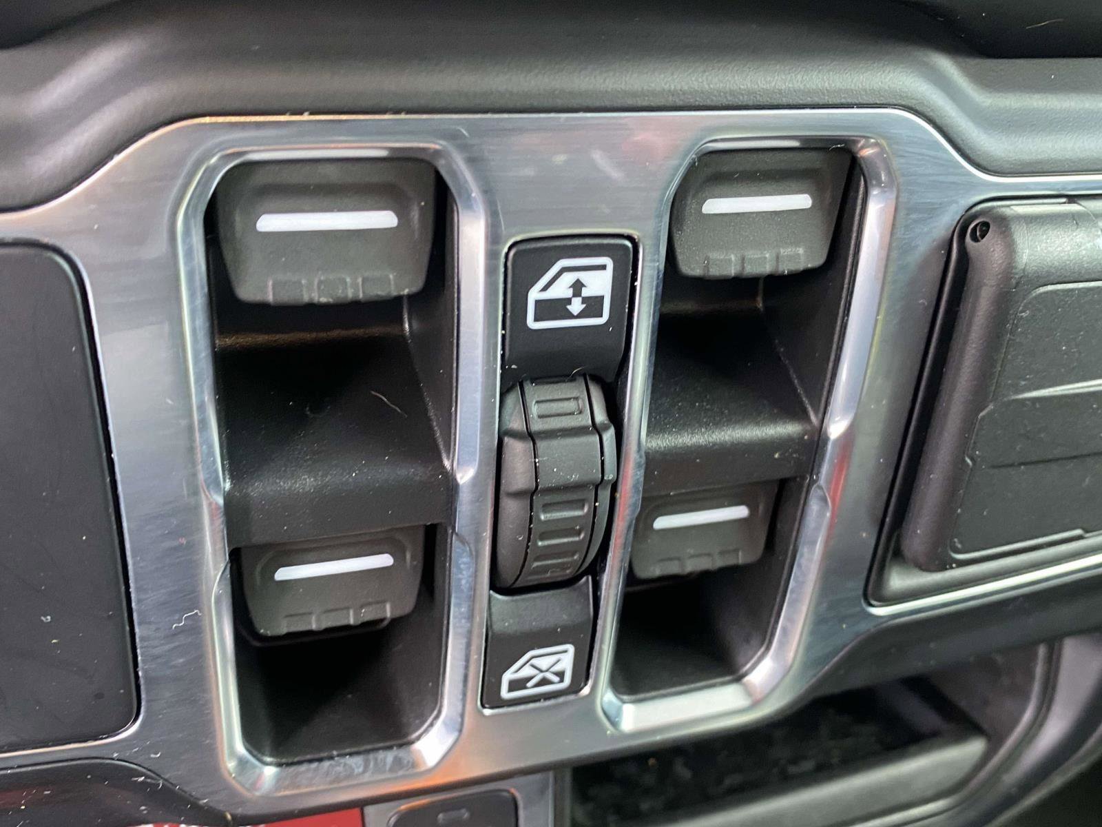 Used 2022 Jeep Wrangler Unlimited Rubicon 4xe image 7