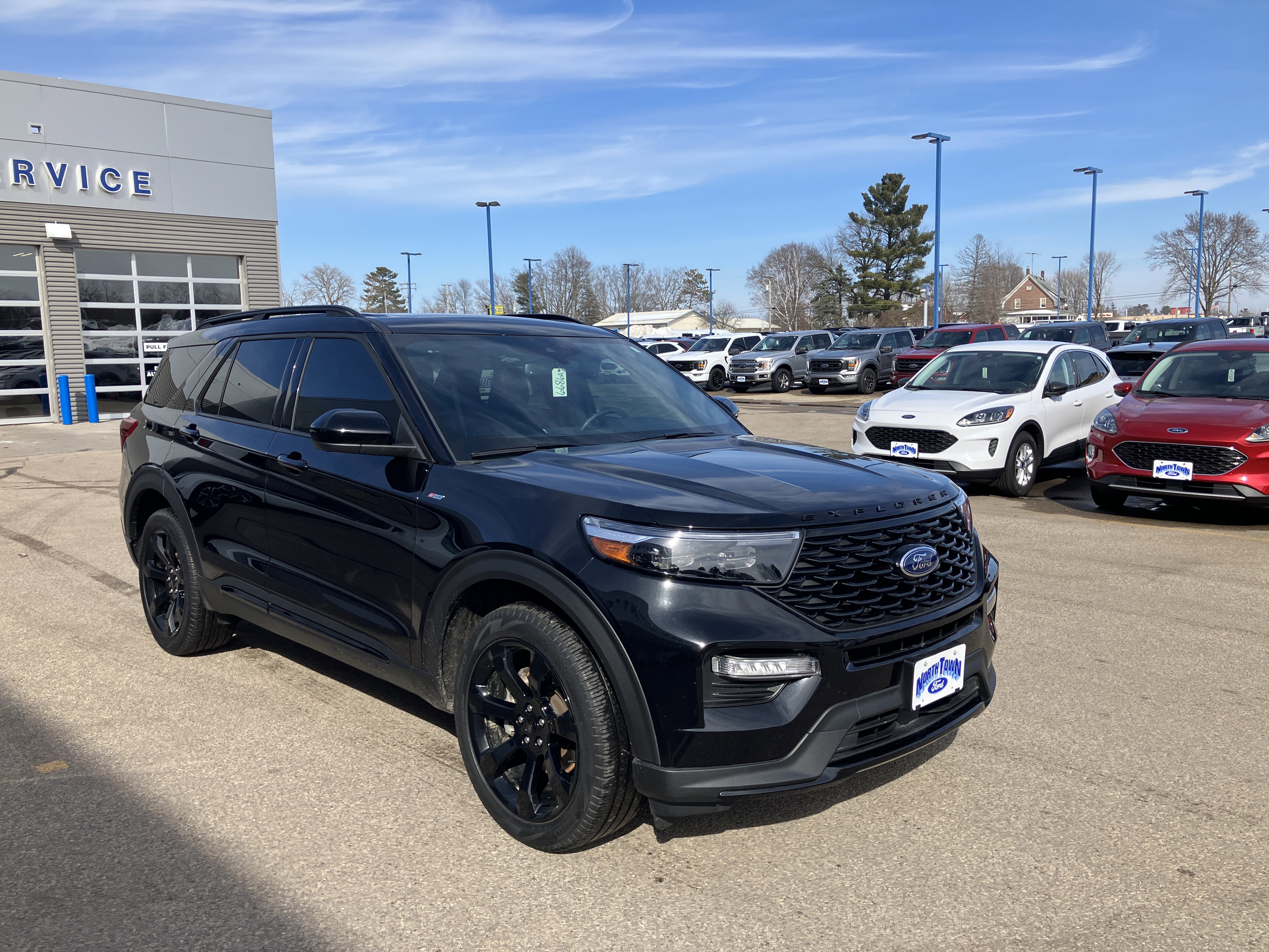 Used 2023 Ford Explorer ST-Line w/ Class IV Trailer Tow Package AWD/4WD image 4