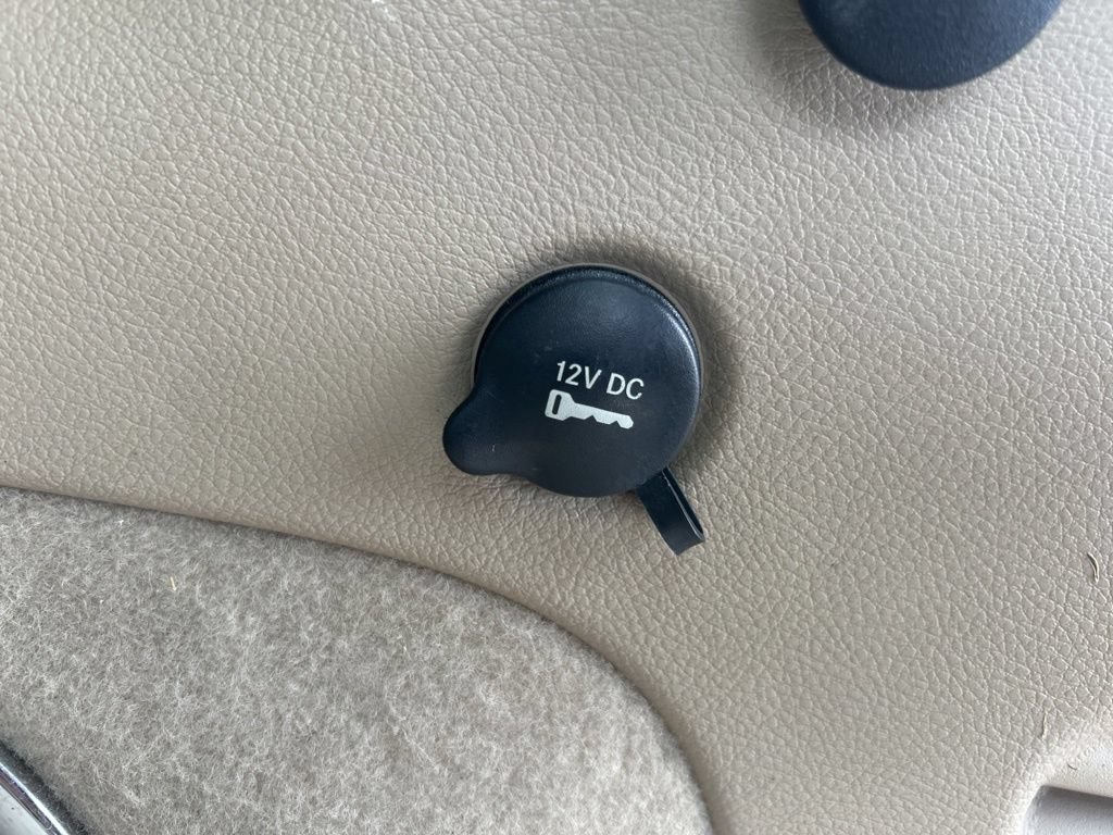 Used 2019 Jeep Grand Cherokee Overland AWD/4WD image 10