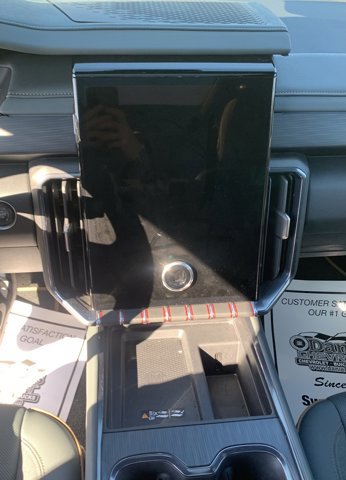 Used 2024 GMC Acadia AT4 image 19