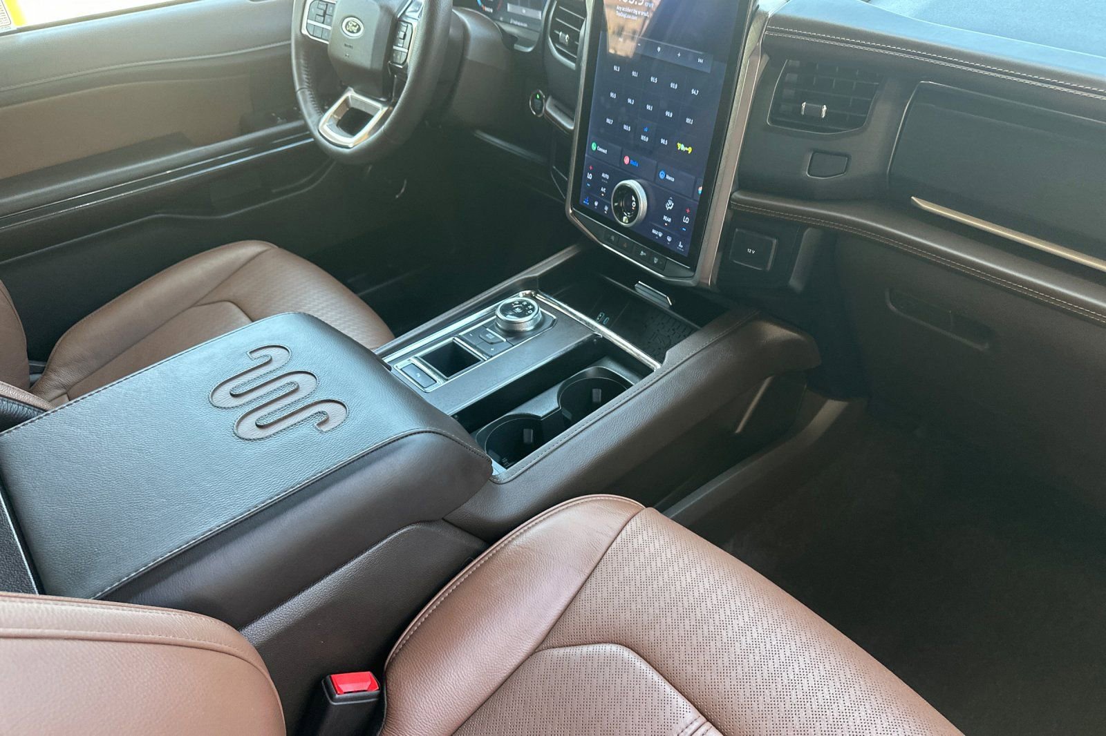 Used 2024 Ford Expedition Max King Ranch RWD image 17