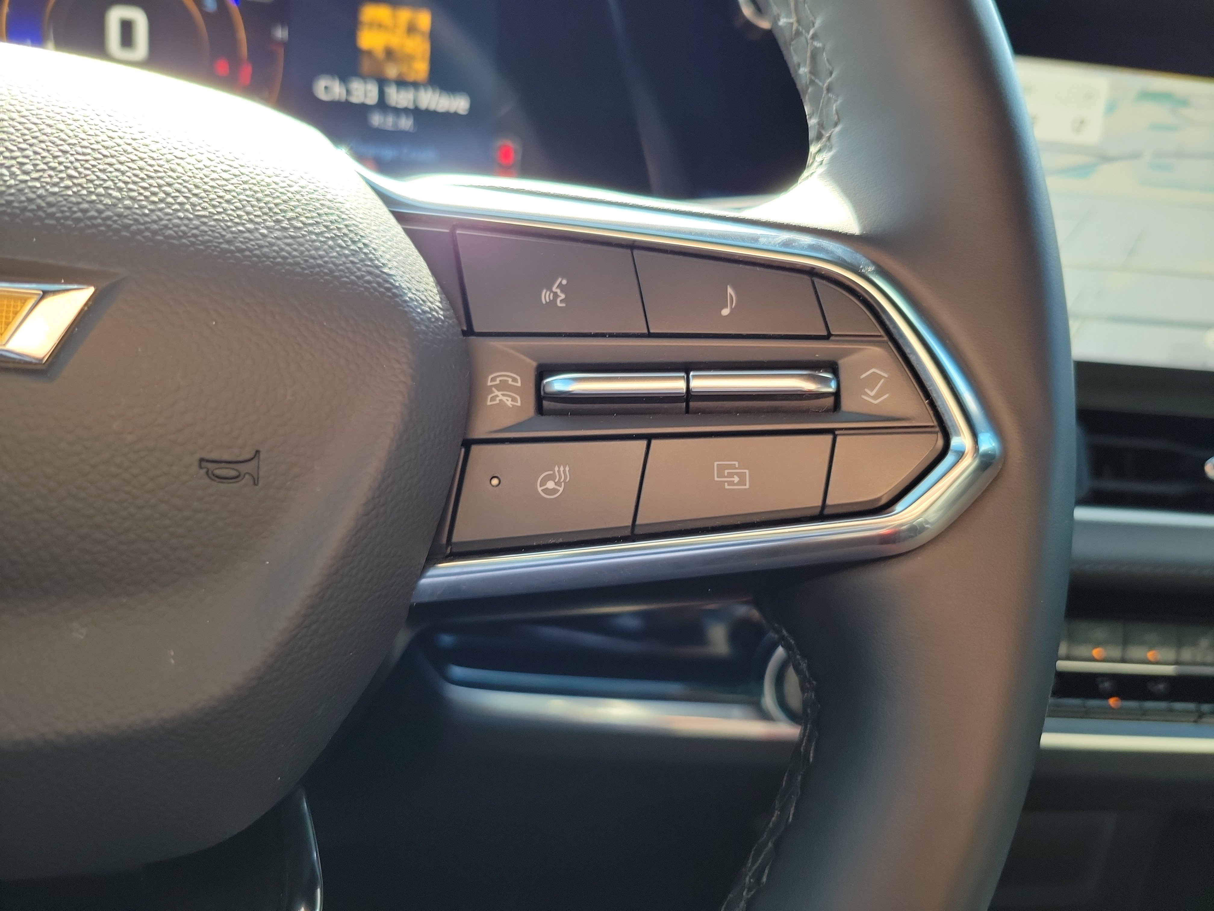 Used 2026 Chevrolet Equinox LT FWD image 21