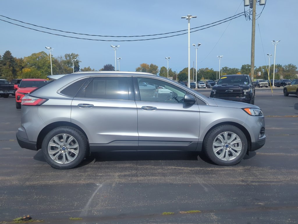 Used 2020 Ford Edge Titanium AWD/4WD image 10