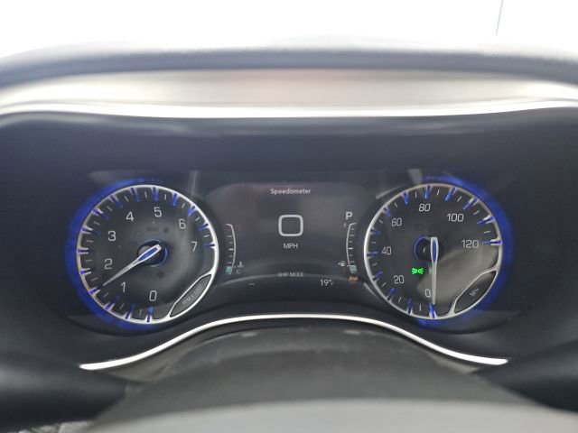New 2026 Chrysler Pacifica Pinnacle w/ Trailer Tow Group AWD/4WD image 27