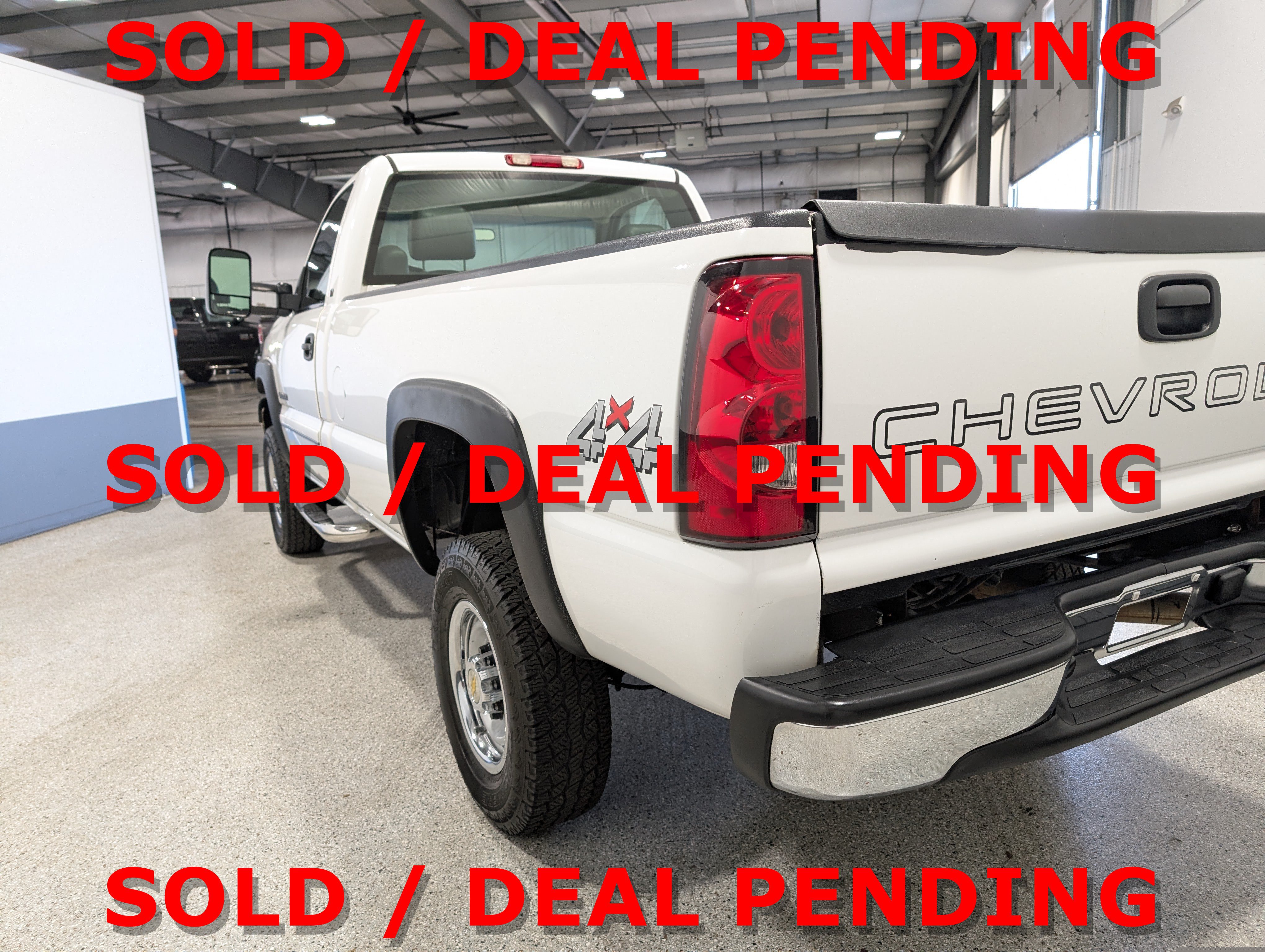 Used 2003 Chevrolet Silverado 2500 4x4 Regular Cab w/ Snow Plow Prep Package image 5