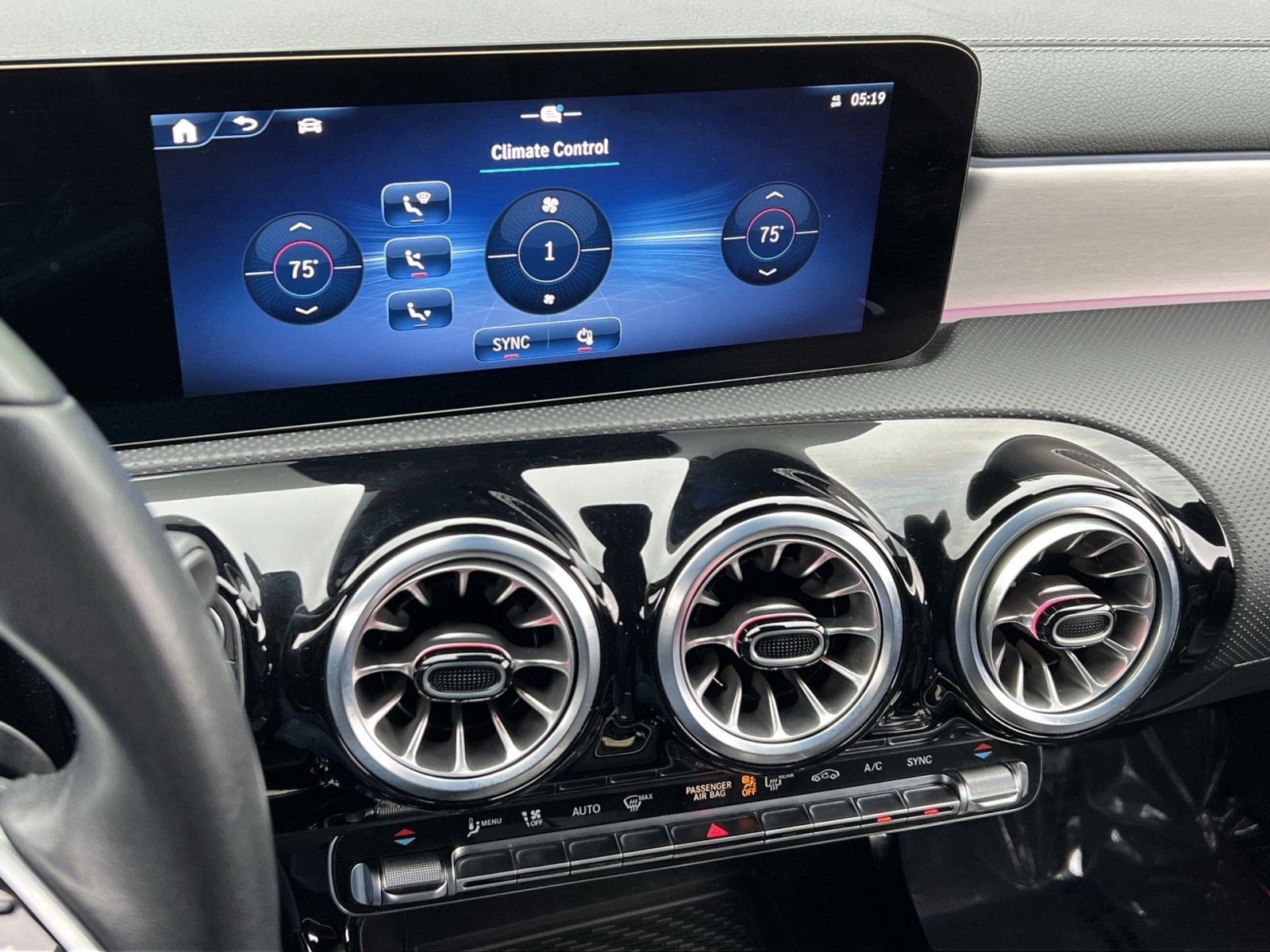 Certified 2025 Mercedes-Benz CLA 250 image 19