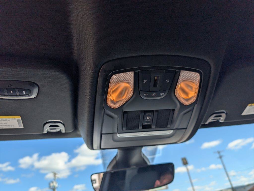 Used 2019 RAM 1500 Big Horn AWD/4WD image 35