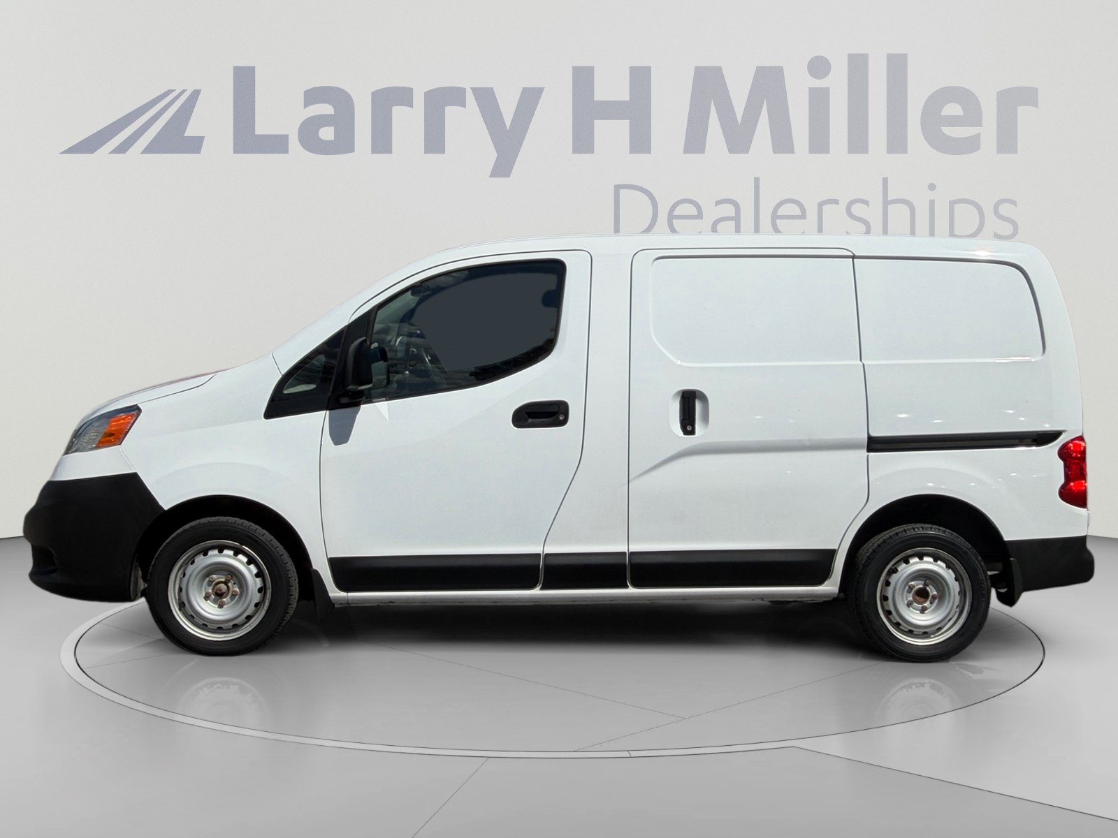 Used 2019 Nissan NV200 S w/ Cruise Control Package FWD image 2