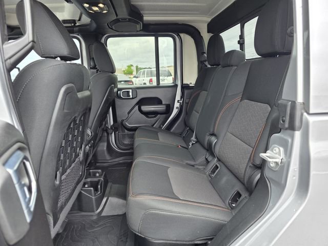 Used 2021 Jeep Gladiator Mojave AWD/4WD image 16