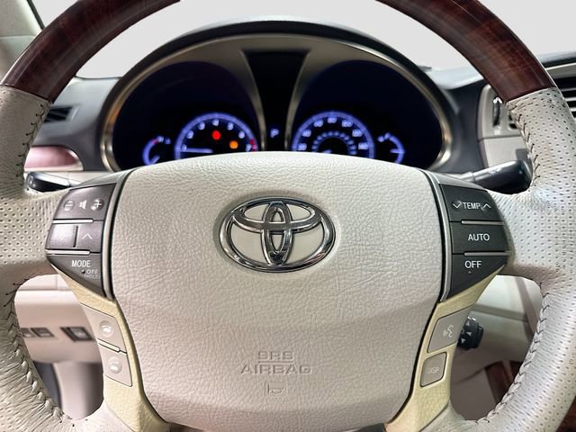 Used 2012 Toyota Avalon Limited image 13