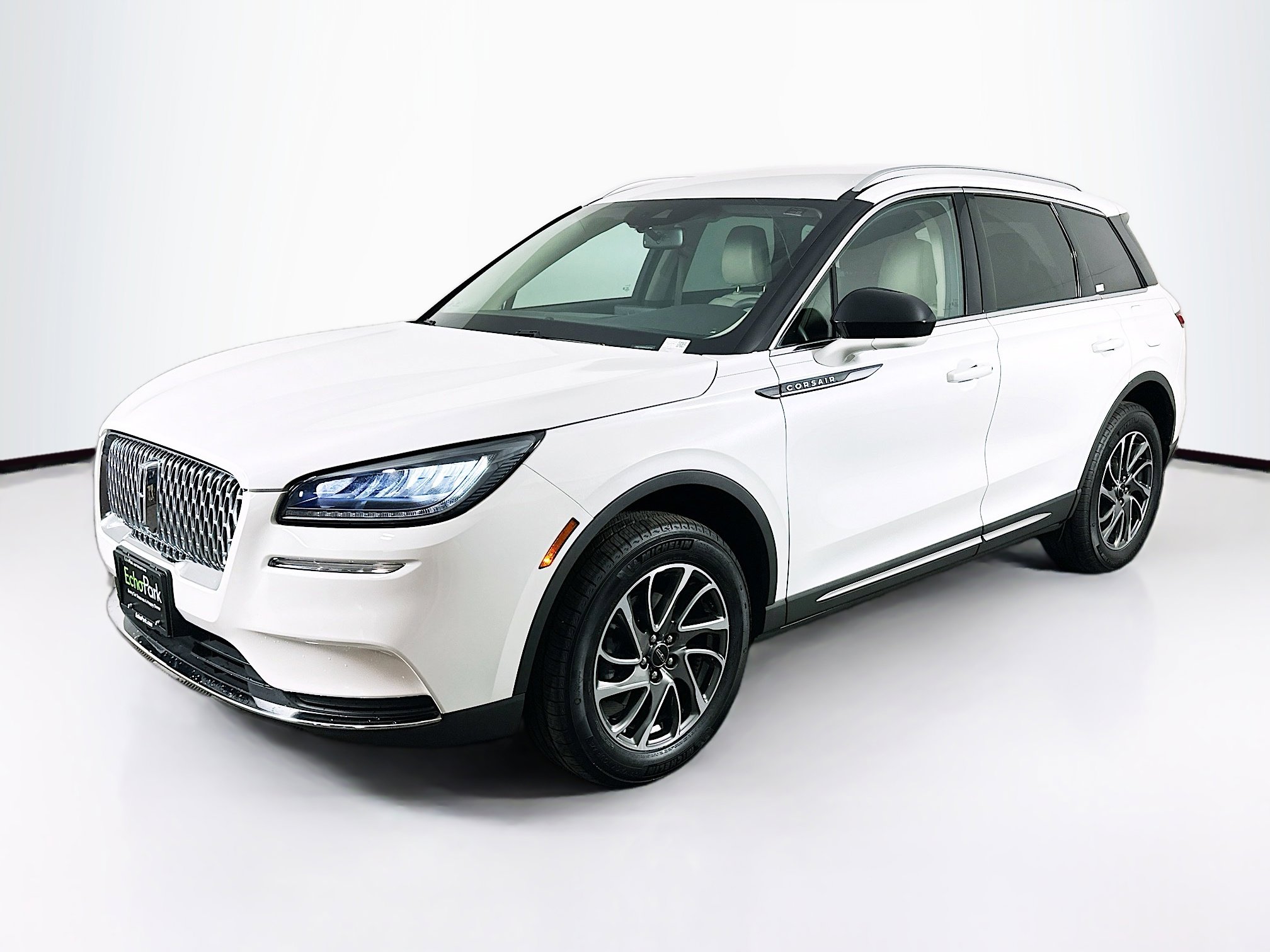 Used 2022 Lincoln Corsair AWD w/ Equipment Group 101A image 3