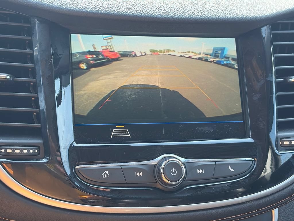 Used 2019 Chevrolet Trax LT w/ LT Convenience Package AWD/4WD image 20