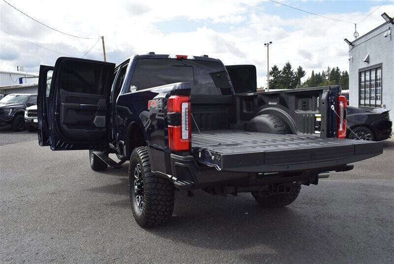 Used 2024 Ford F350 Platinum image 33