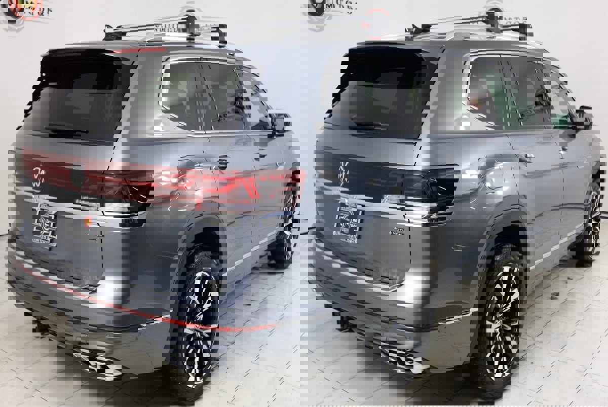 Used 2024 Volkswagen Atlas SEL Premium R-Line image 3