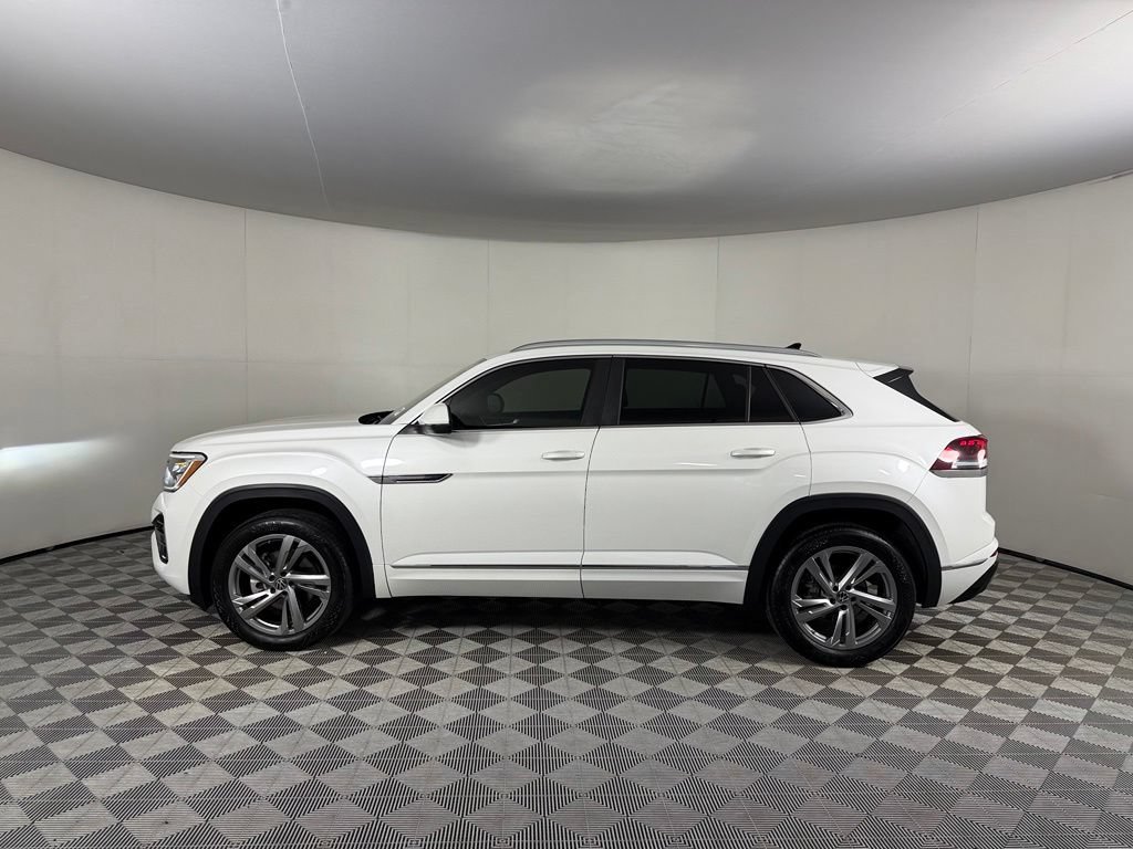 Used 2024 Volkswagen Atlas Cross Sport SEL R-Line AWD/4WD image 10