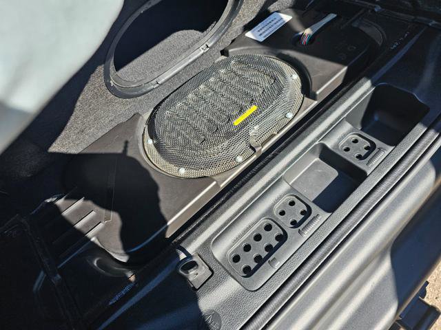 Used 2018 Jeep Wrangler Unlimited Sahara image 13