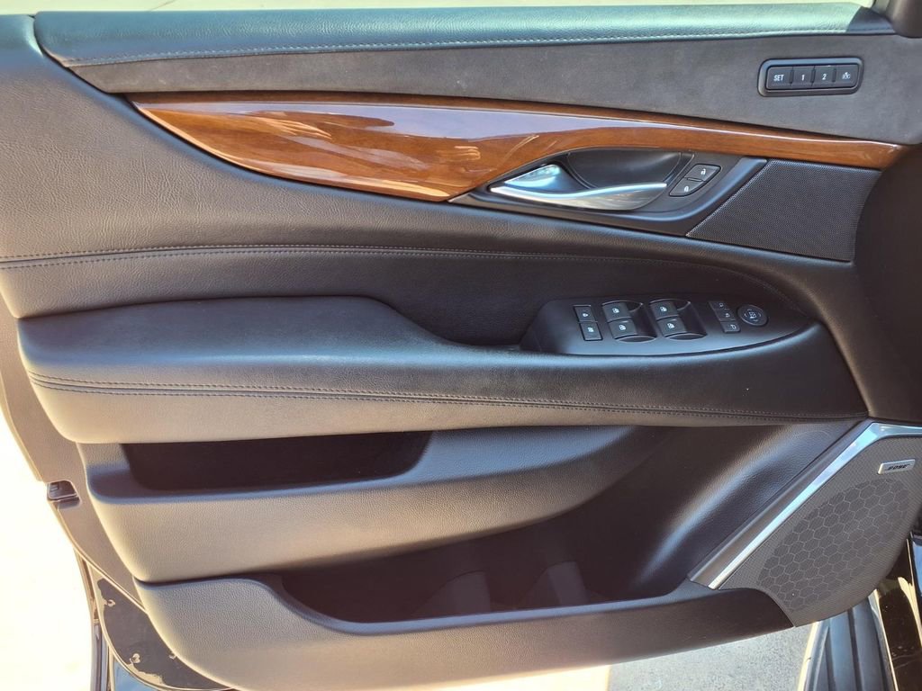 Certified 2018 Cadillac Escalade Premium Luxury image 16