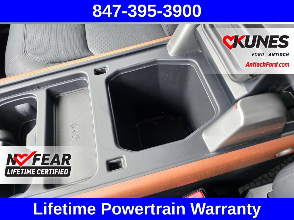 Used 2023 Land Rover Defender 130 SE AWD/4WD image 54