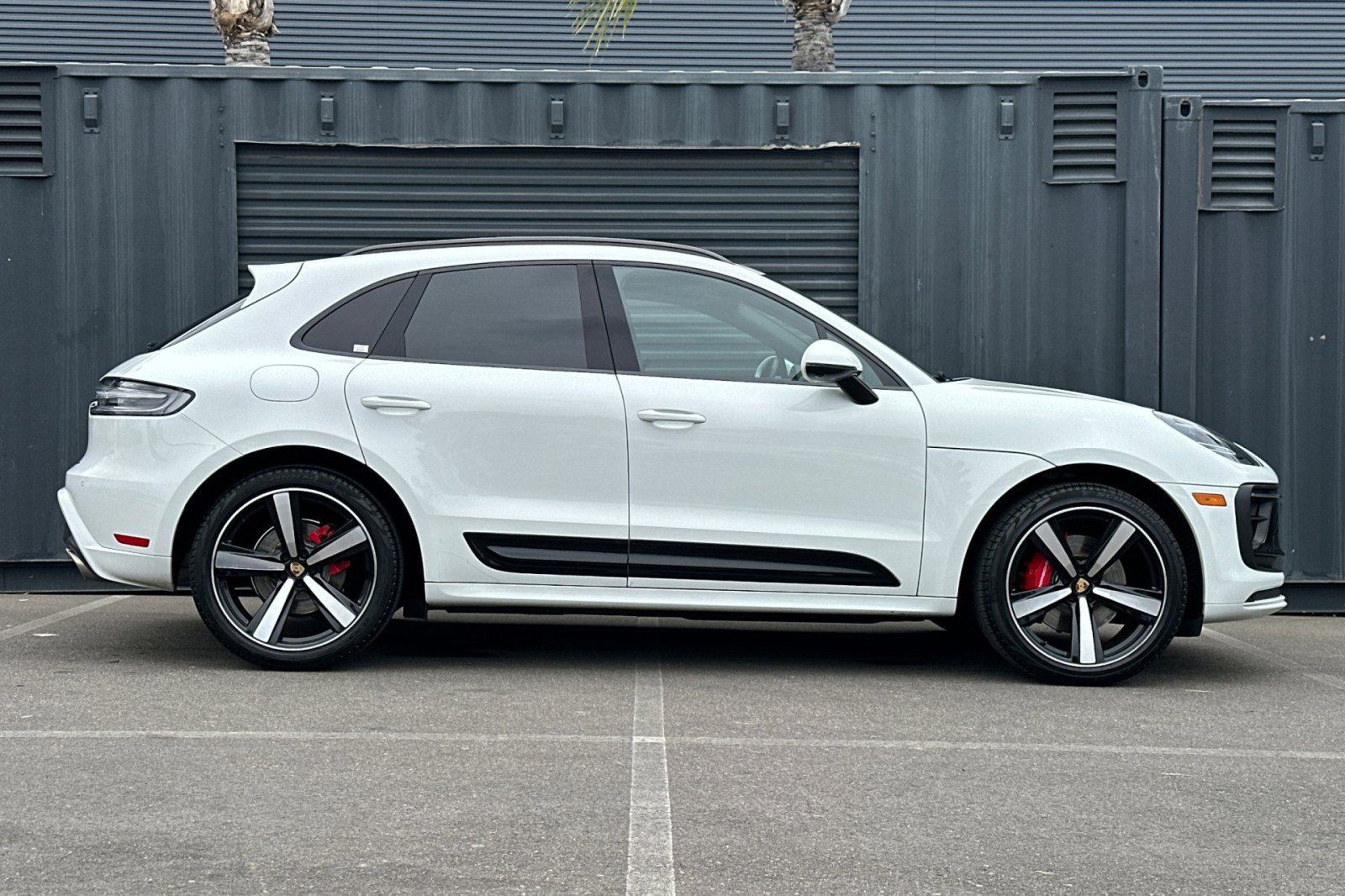 Certified 2024 Porsche Macan S AWD/4WD image 9