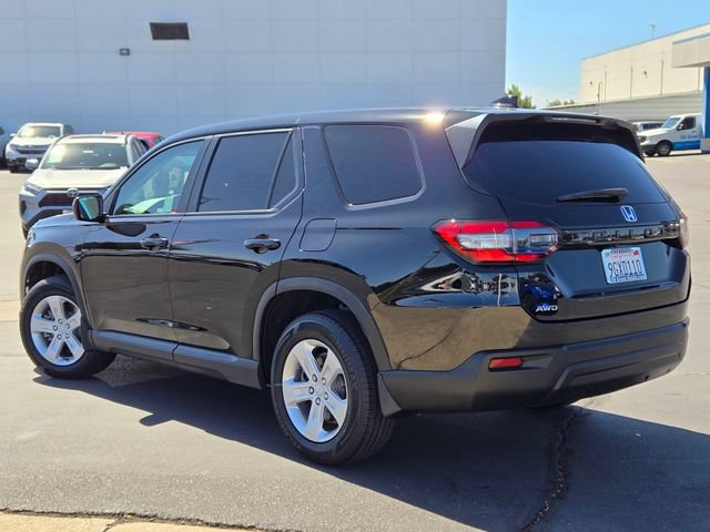Used 2023 Honda Pilot LX image 6