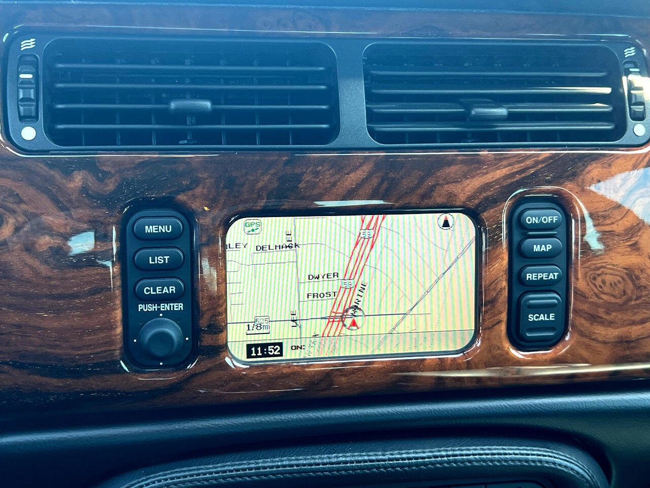 Used 2006 Jaguar XK8 Coupe image 37