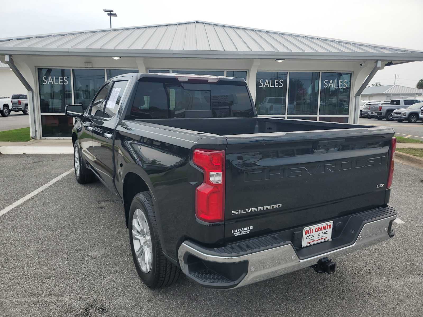 Used 2024 Chevrolet Silverado 1500 LTZ w/ LTZ Convenience Package II RWD image 3