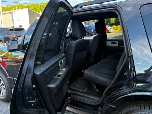 Used 2015 Ford Expedition XLT AWD/4WD image 12