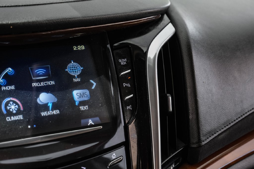 Used 2020 Cadillac Escalade 2WD image 23
