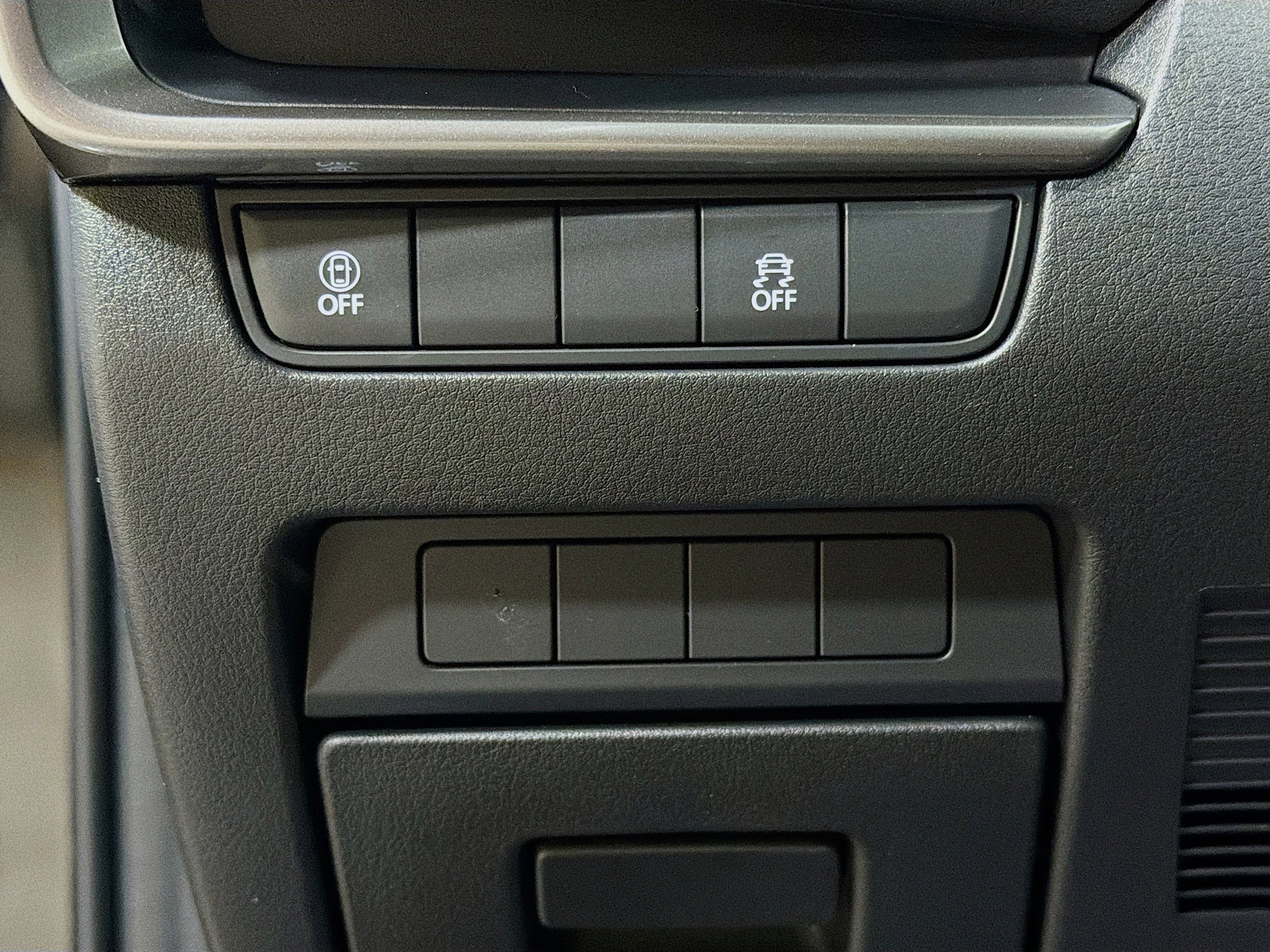 Used 2021 MAZDA MAZDA3 s image 30