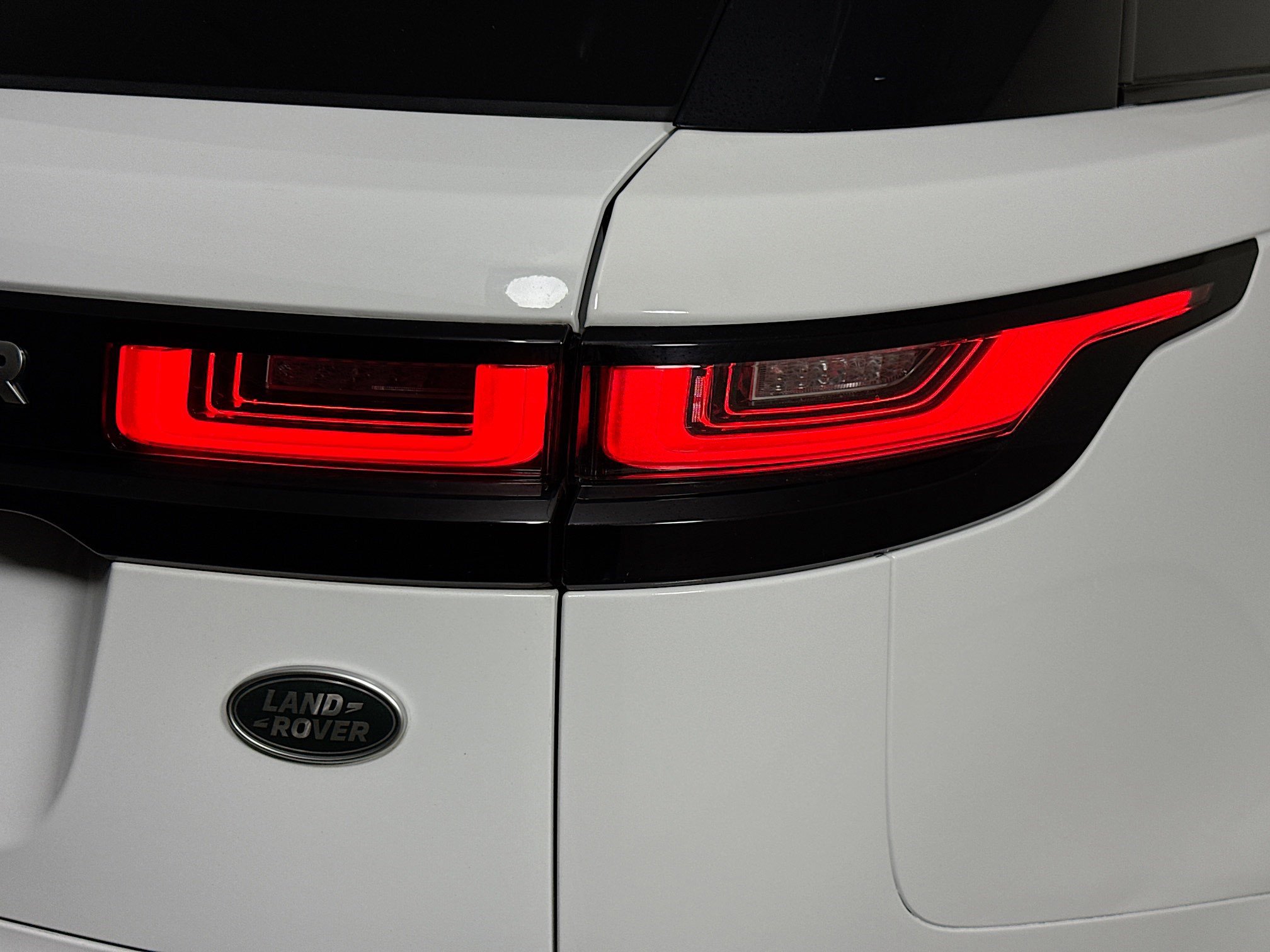 Used 2022 Land Rover Range Rover Velar S image 32