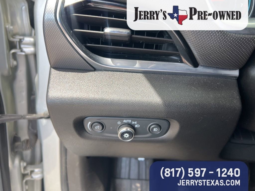 Used 2020 Chevrolet Traverse Premier FWD image 14