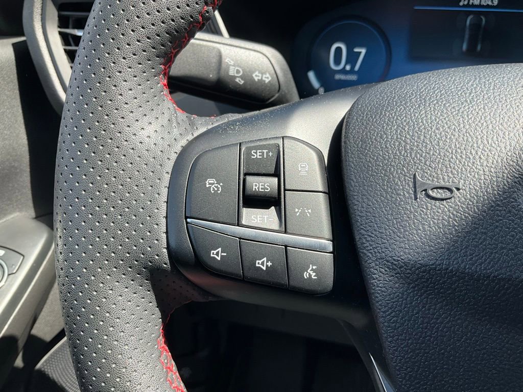 Certified 2023 Ford Escape ST-Line Elite w/ Premium Technology Package AWD/4WD image 5