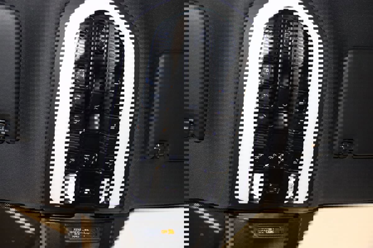 Used 2020 Porsche Macan image 57