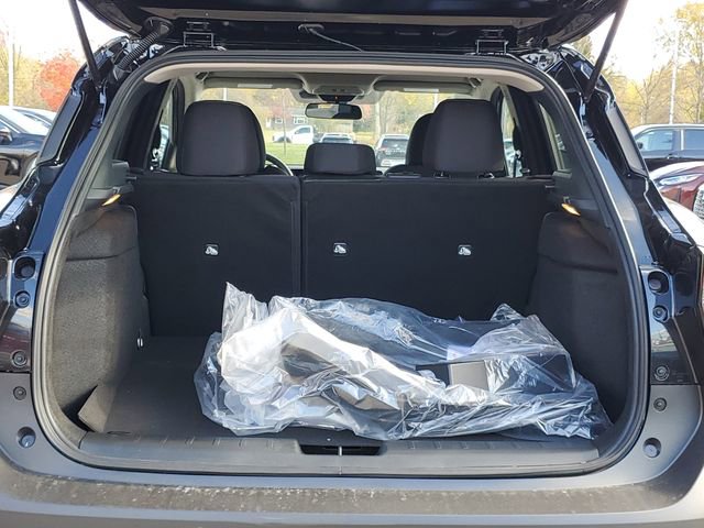 New 2026 Nissan Kicks SV w/ SV Premium Package AWD/4WD image 8