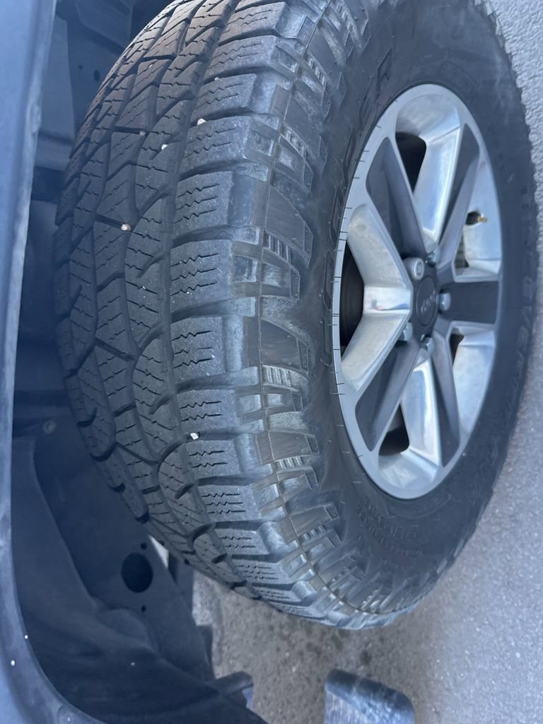 Used 2019 Jeep Wrangler Unlimited Sahara image 4